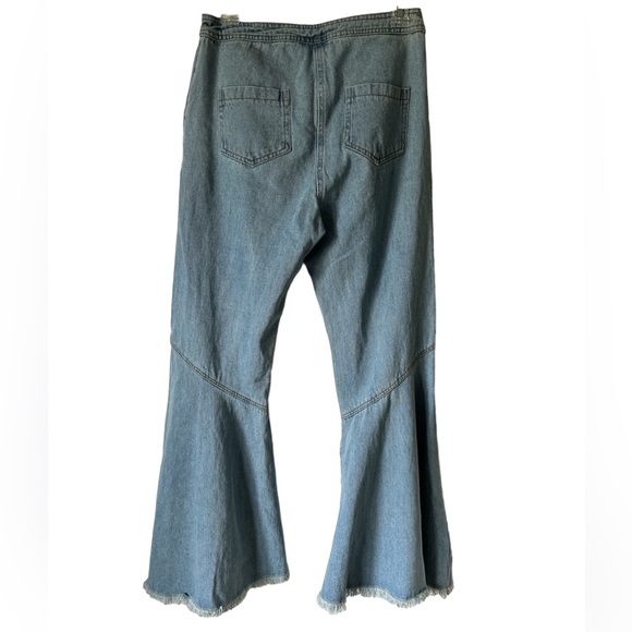 HONEYBUM Woman’s Raw Flare Hem High Rise Light Wash Jeans Size Large - Picture 5 of 12